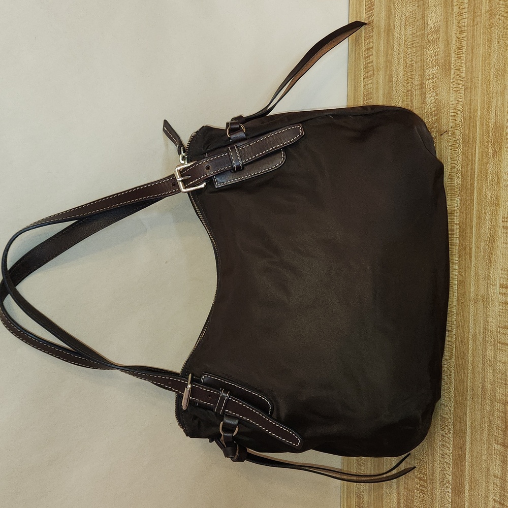 DOONEY &  BOURKE Large Nina Shoulder Bag and a Matching Wallet - Picture 2 of 16